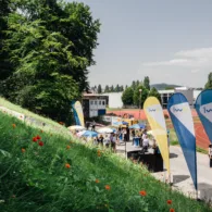 Foto Eroeffnungsanlass vor dem Rechenzentrum Stollen Luzern